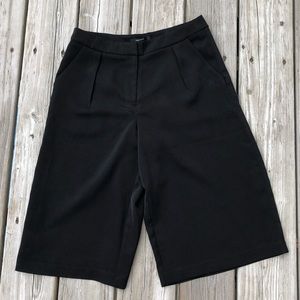 Forever 21 Women’s Culottes Dressy Shorts Black Sm